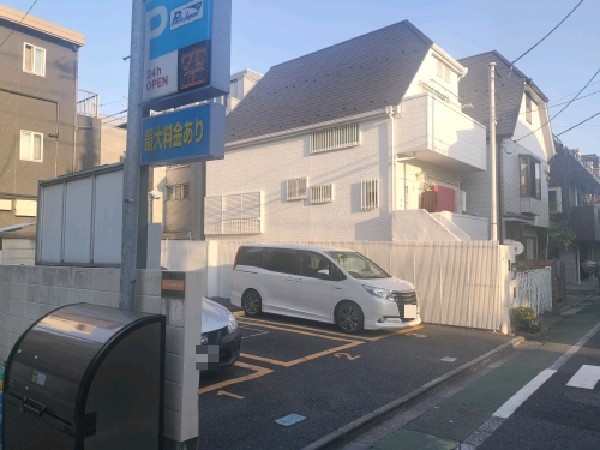 パークジャパン目白台第6駐車場 の写真 1
