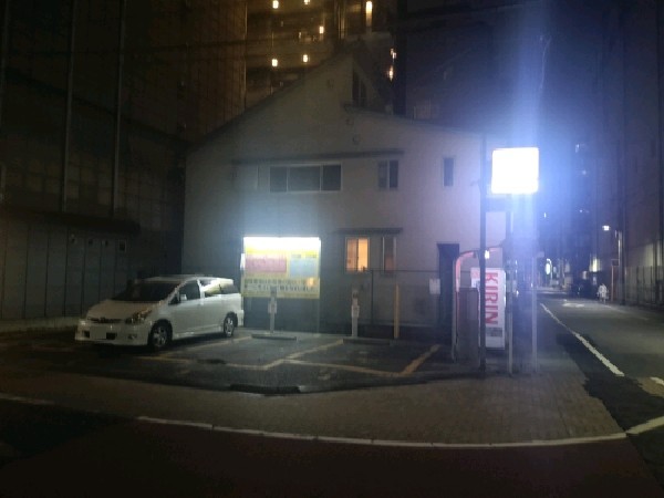 ウエストパーキング新宿1丁目 の写真 1