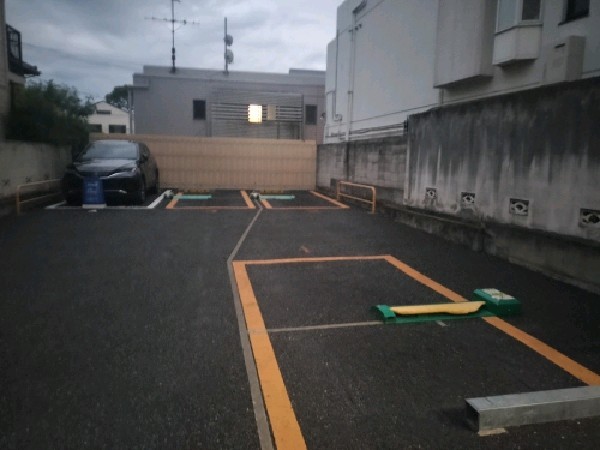 三井のリパーク 代沢2丁目第2 駐車場 の写真 2
