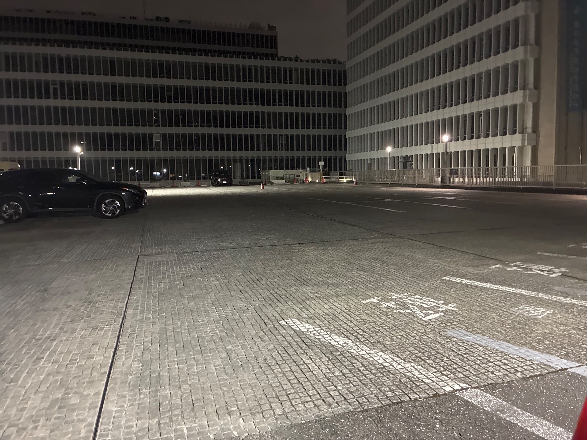 タイムズ目黒区総合庁舎中庭 の写真 2