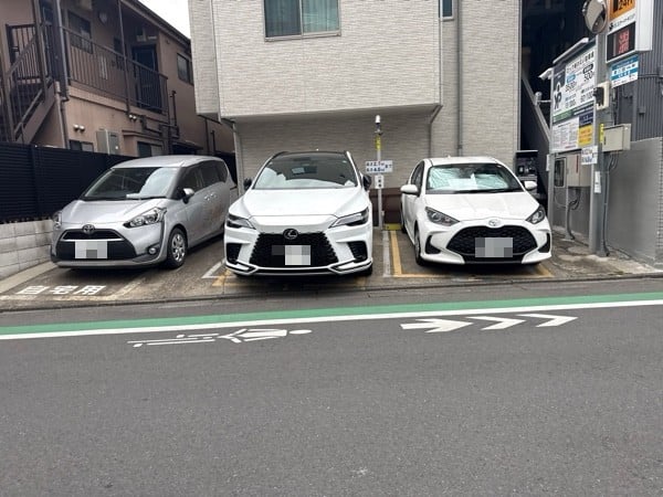ユアー・パーキング目黒区中央町第2駐車場 の写真 2