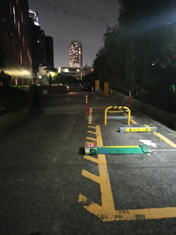 リパーク興和西麻布ビル駐車場 の写真 2