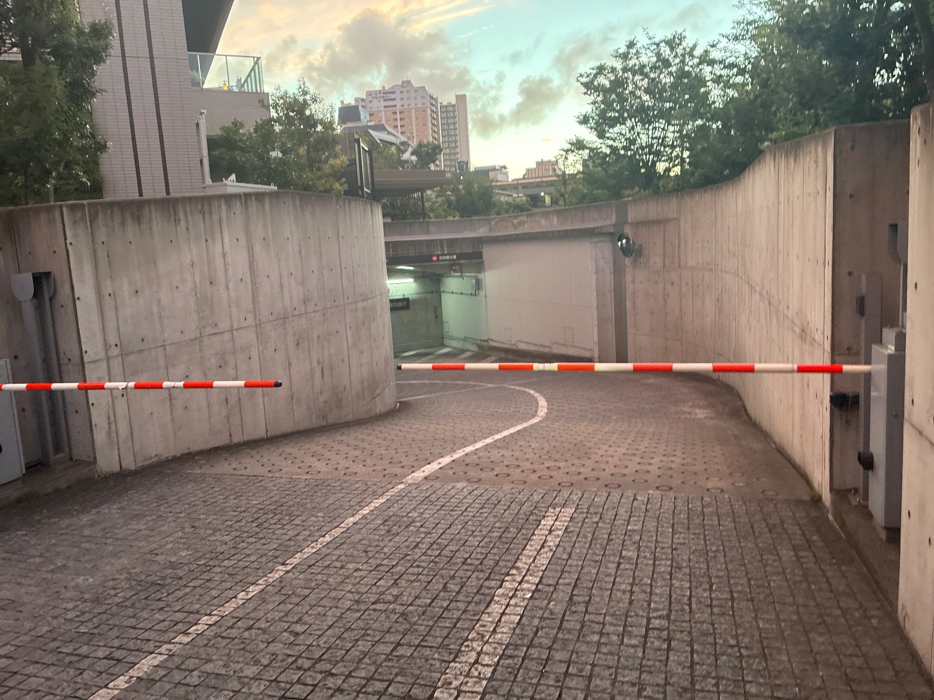 目黒セントラルスクエア駐車場 の写真 2