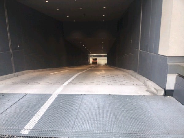 テラススクエア駐車場 の写真 2