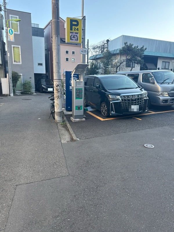 三軒茶屋一丁目 パーキング第 の写真 1