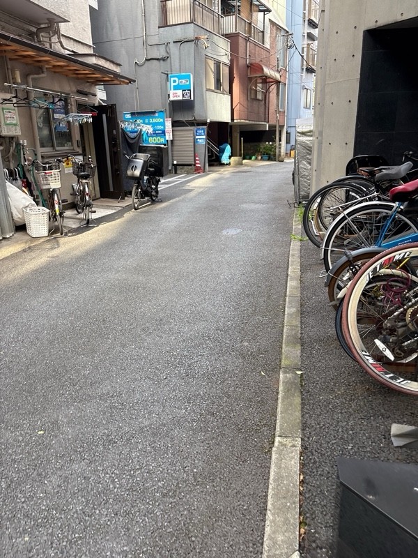 パークジャパン港区芝第2駐車場 の写真 1