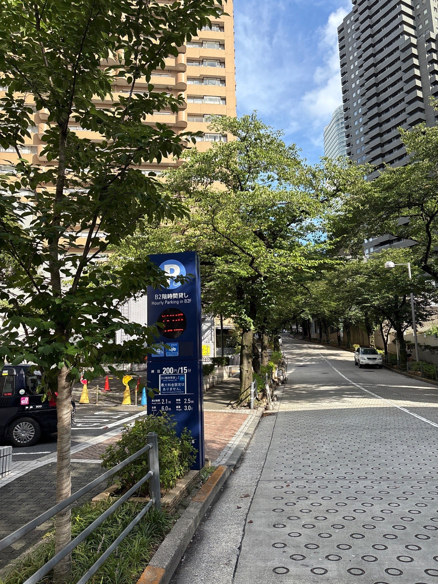 アーク森ビル駐車場 B2階時間貸し の写真 1