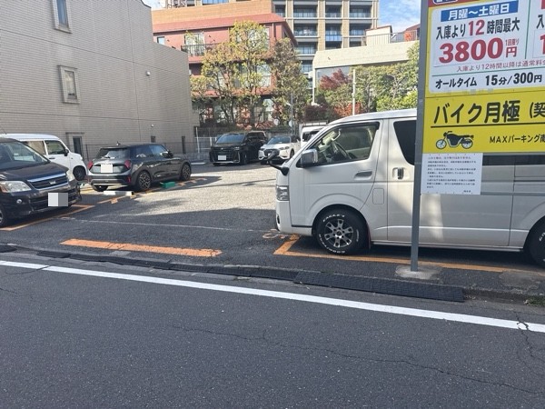 南青山7丁目パーキングパート2 の写真 2