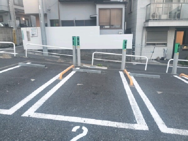 NPC24H目白台2丁目パーキング の写真 2
