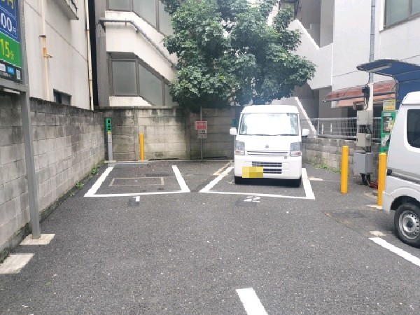 NPC24H新宿1丁目第7パーキング の写真 2