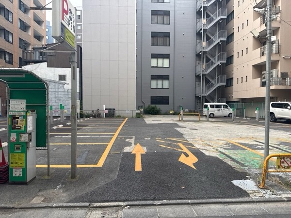 PEN中央区八丁堀4丁目パーキング の写真 2
