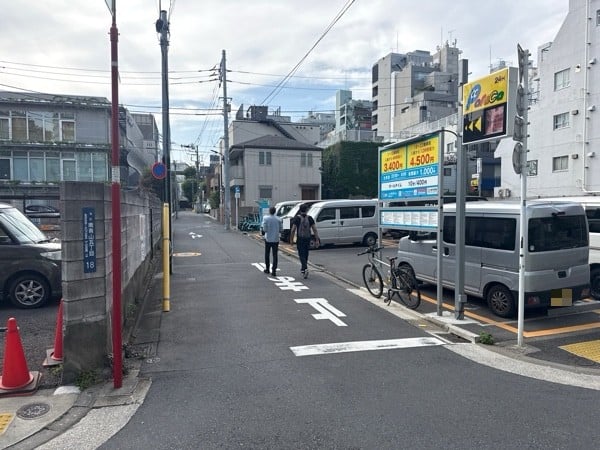 パラカ港区南青山第15 の写真 1