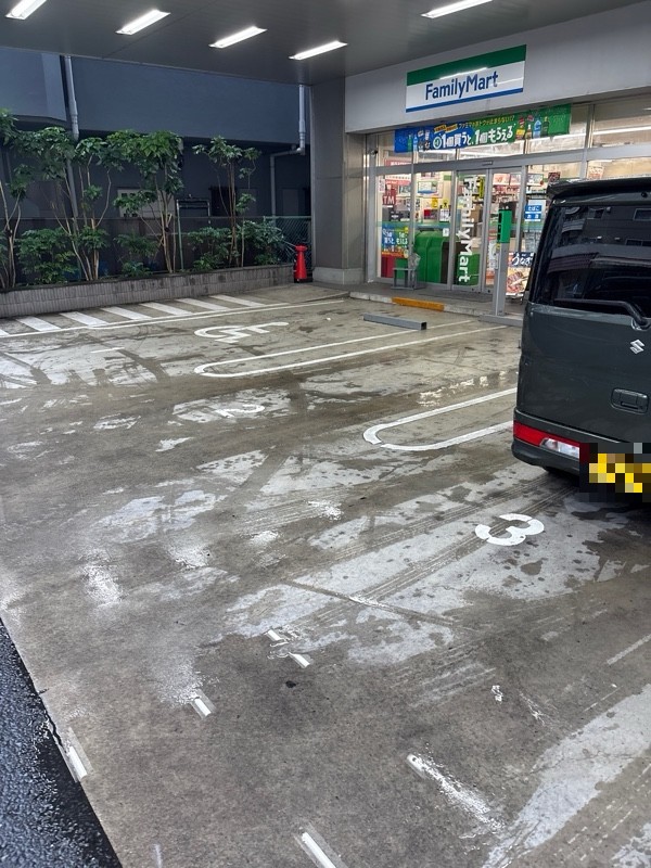 パラカファミリーマート中野中央二丁目 の写真 1