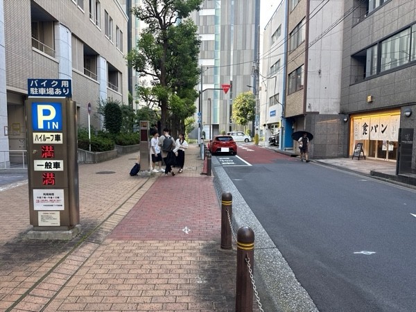 中央区営京橋プラザ駐車場 の写真 1