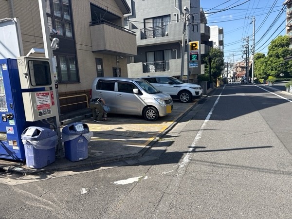ユアー・パーキング 池尻第1 の写真 2