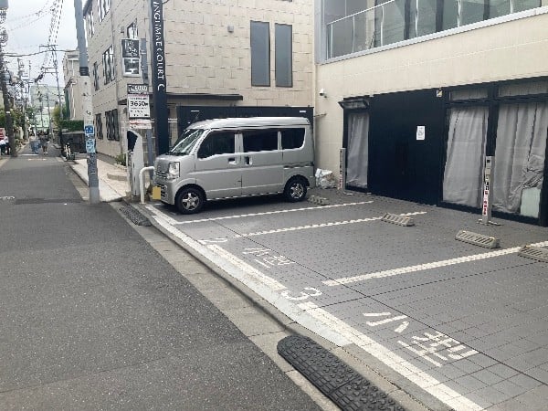 エコロパーク 神宮前コートC駐車場 の写真 1