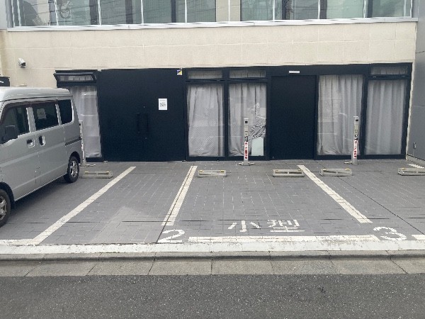 エコロパーク 神宮前コートC駐車場 の写真 2