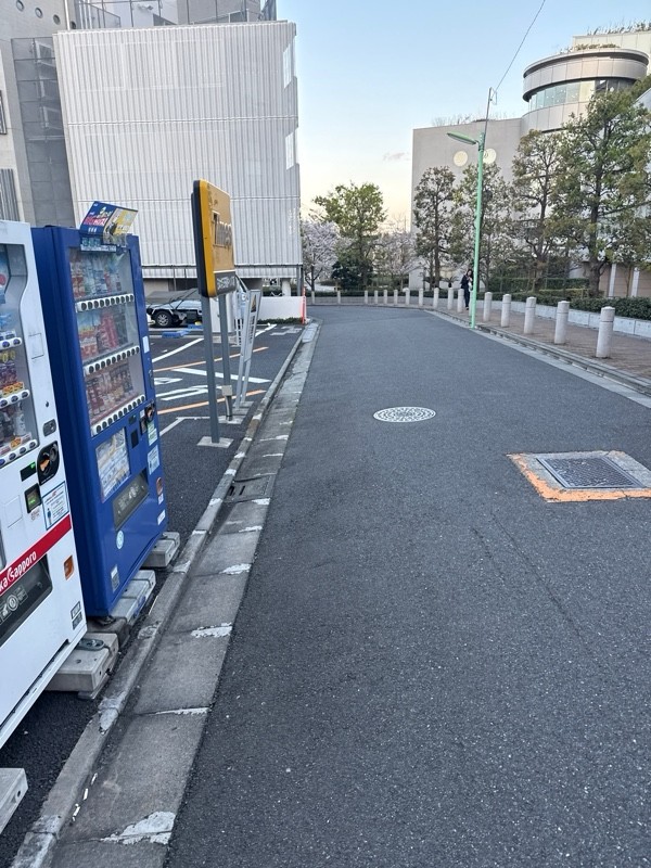 タイムズ日本大学三軒茶屋キャンパス前 の写真 1