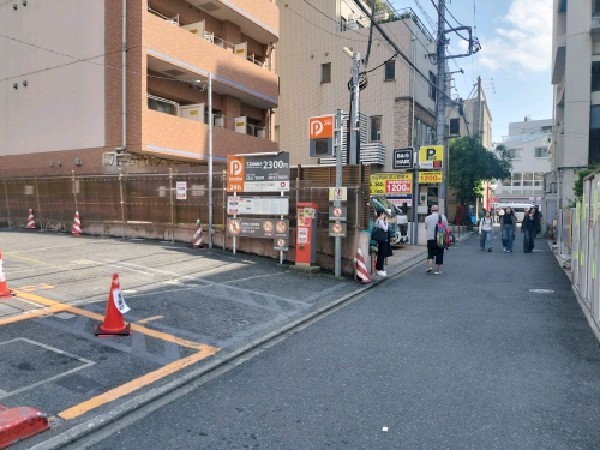 Dパーキング百人町2丁目第1 の写真 1
