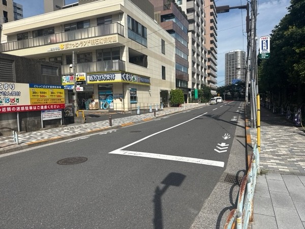 NTTル・パルクぱぱす明石町店駐車場 の写真 1