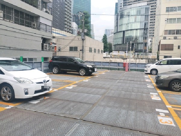 ビーフラット麻布台3丁目駐車場 の写真 2