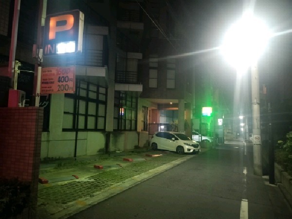 リオパーキング西新宿 の写真 1