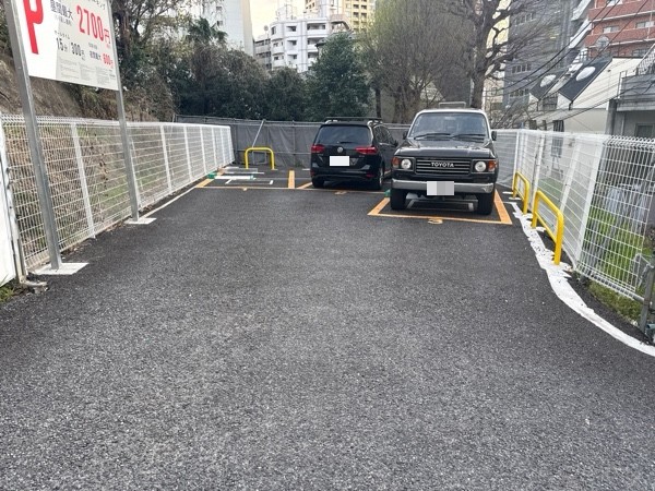 ユニマットパーキング中目黒1丁目 の写真 2