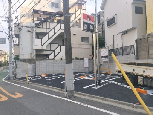 ナビパーク高田馬場第6駐車場 の写真 1