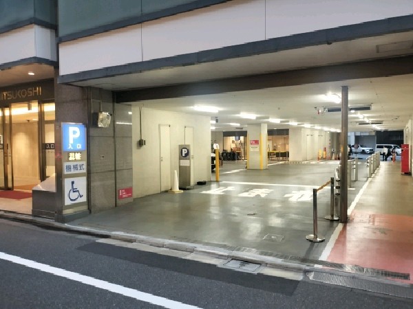 日本橋三越本店 機械式駐車場 の写真 1