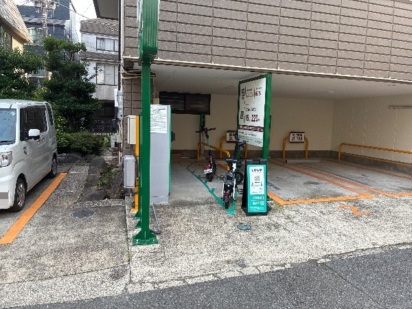 渋谷本町3丁目第5 三井のリパーク の写真 2