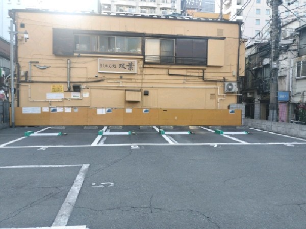 ブルーパーキング歌舞伎町 の写真 2