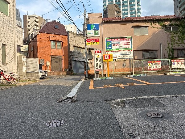 エコロパーク 西新宿第11駐車場 の写真 1