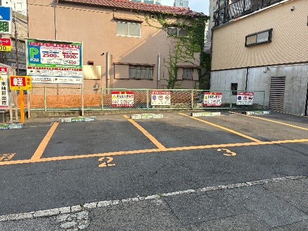 エコロパーク 西新宿第11駐車場 の写真 2