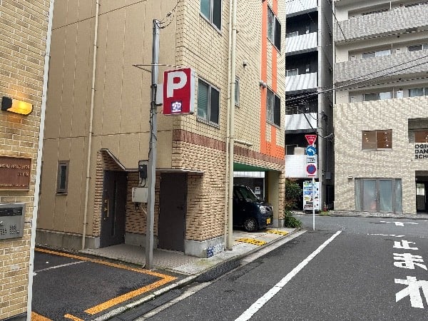 八丁堀2丁目パーキング第2 の写真 1