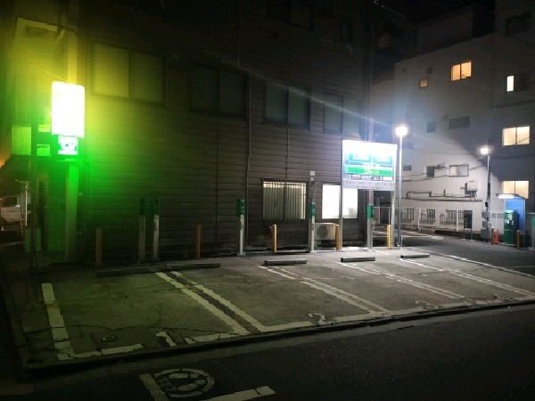 NPC24H本郷3丁目第2パーキング の写真 1