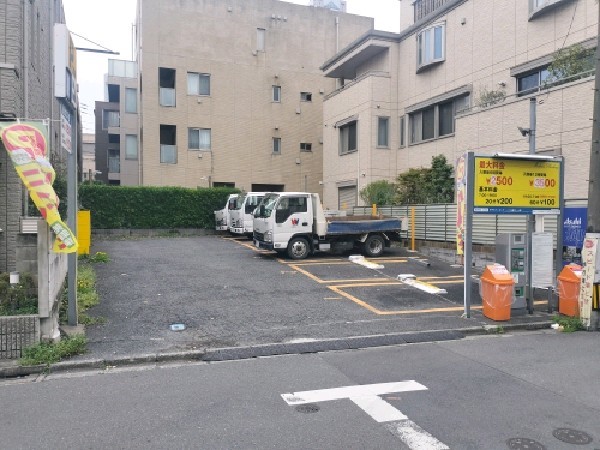 モデナ代々木コインパーキング の写真 1