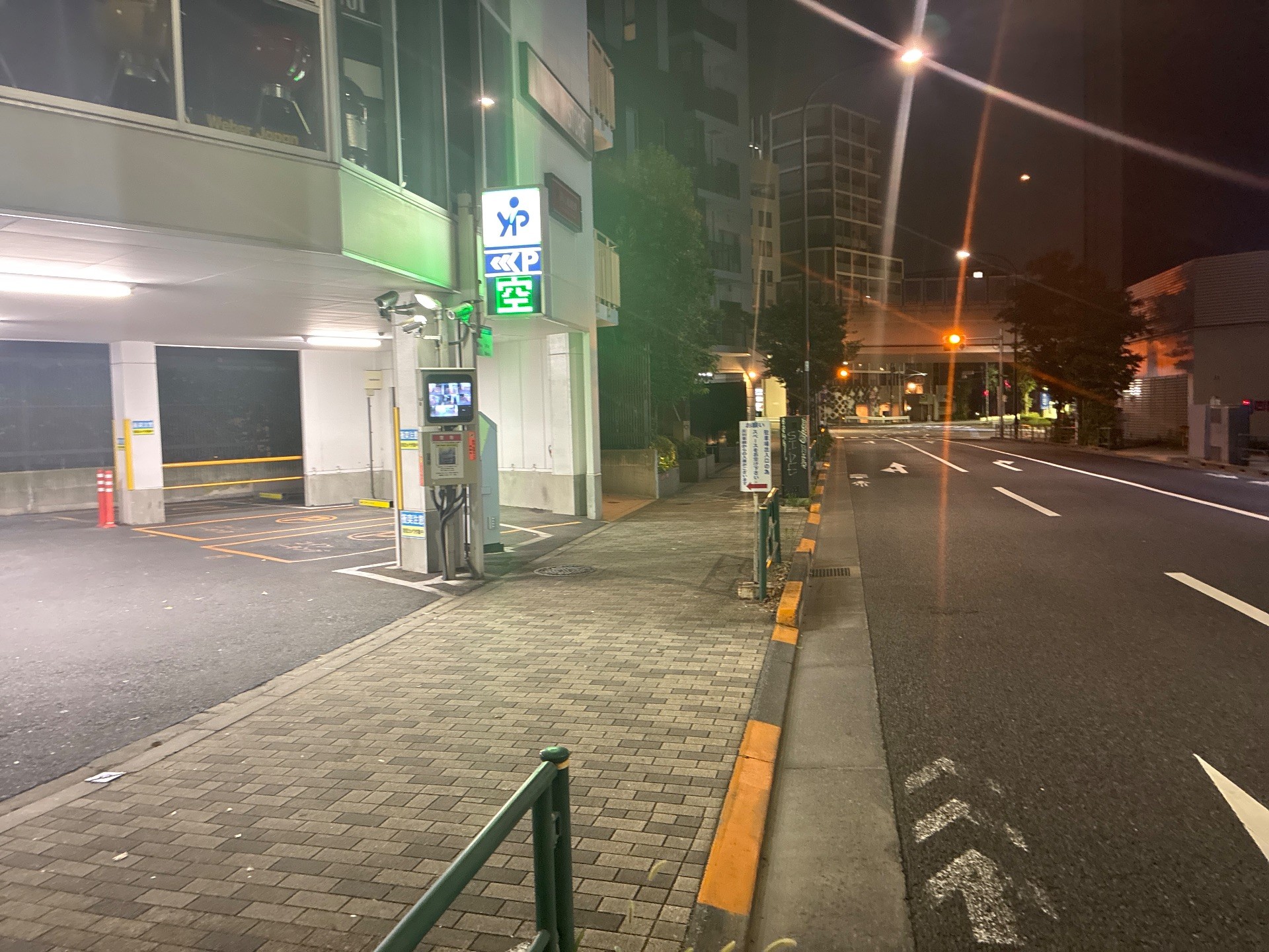 ユアー・パーキング南青山第5駐車場 の写真 1