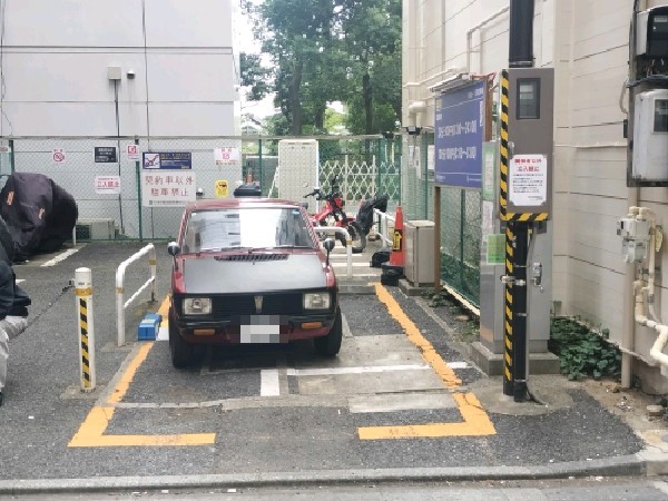 TOKYO PUBLIC 新宿一丁目駐車場 の写真 2