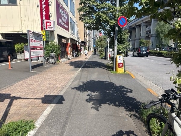 日進ワールドデリカテッセン第1駐車場 の写真 1