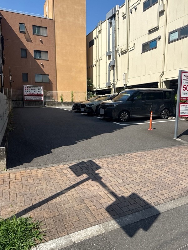 日進ワールドデリカテッセン第1駐車場 の写真 2