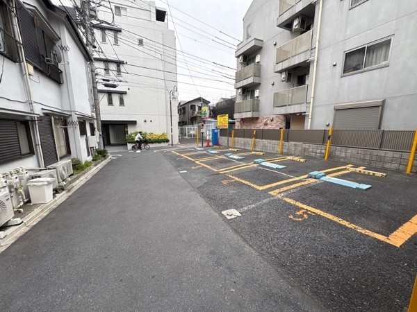 パートナ上落合3丁目パーキング の写真 1