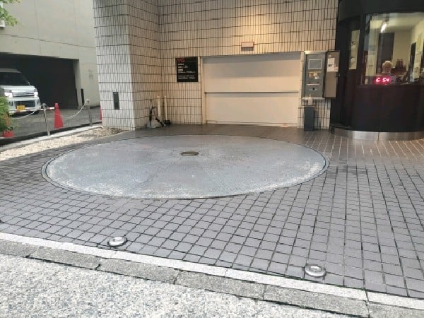 アクシスビル駐車場 の写真 2