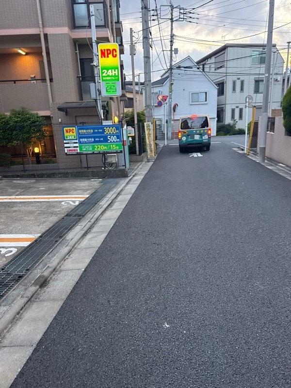 NPC24H池尻2丁目パーキング の写真 1