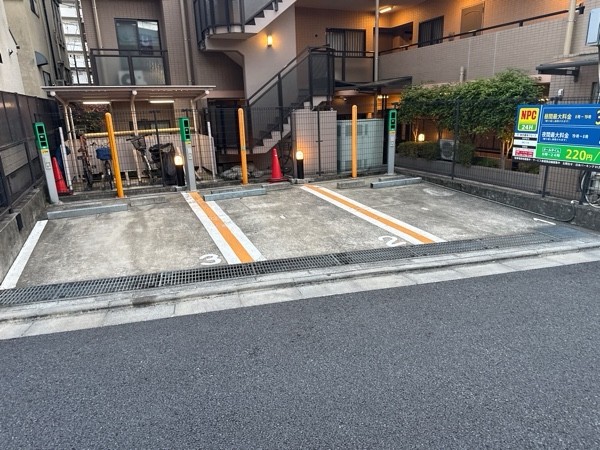 NPC24H池尻2丁目パーキング の写真 2