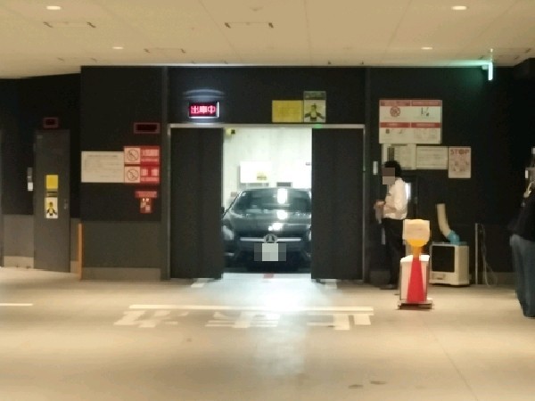 NPC24H東京建物八重洲ビルパーキング の写真 2