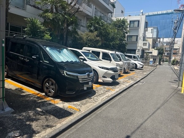 エイブルパーキング若葉1丁目 の写真 2