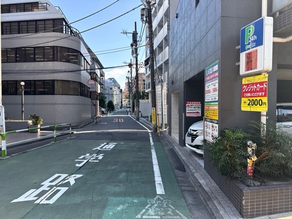 エコロパーク メイクスデザイン東新宿駐車場 の写真 1