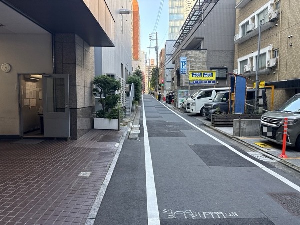 TOMOパーキング新宿6丁目 の写真 1