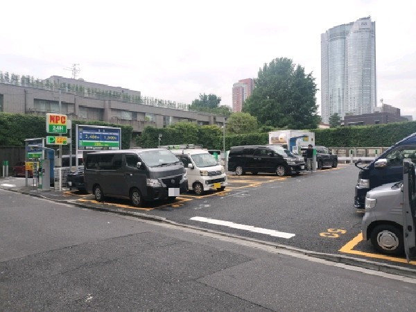 NPC24H六本木5丁目第2パーキング の写真 1