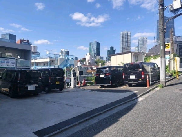 ユアー・パーキング元麻布第1駐車場 の写真 1